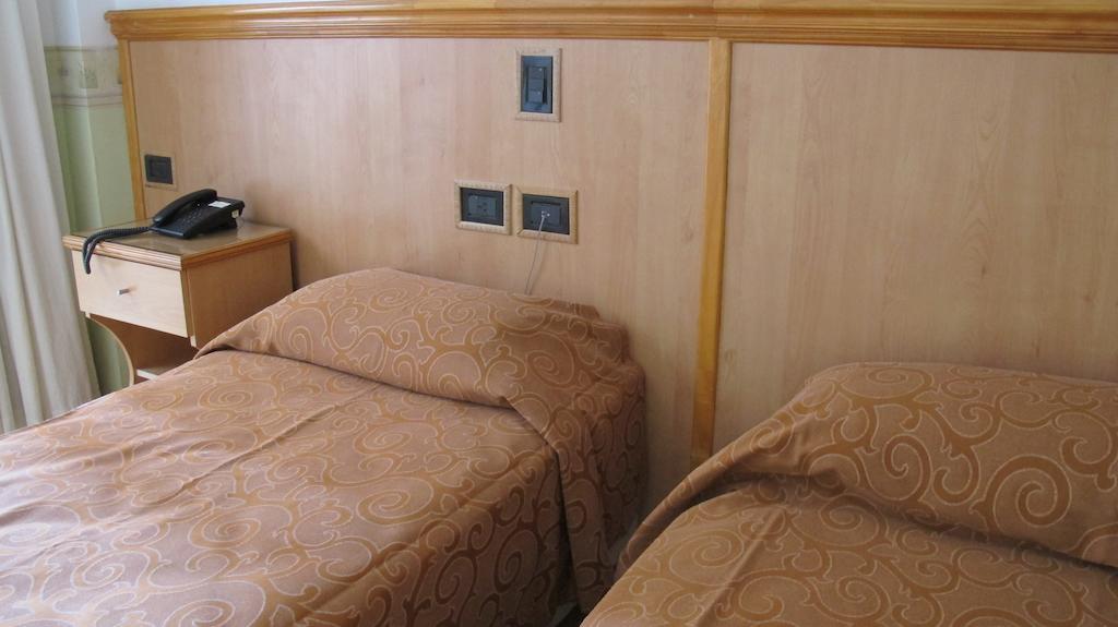 Hotel Pedraza Μπουένος Άιρες Δωμάτιο φωτογραφία