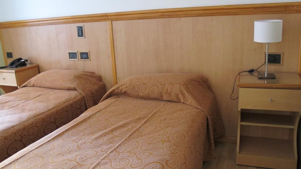Hotel Pedraza Μπουένος Άιρες Δωμάτιο φωτογραφία