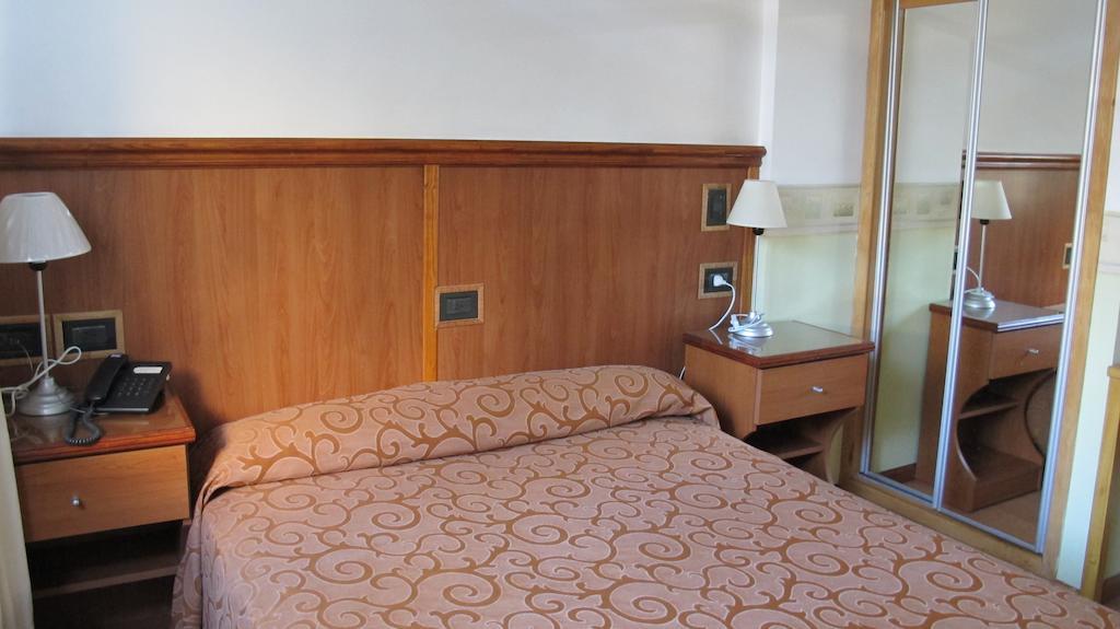 Hotel Pedraza Μπουένος Άιρες Δωμάτιο φωτογραφία